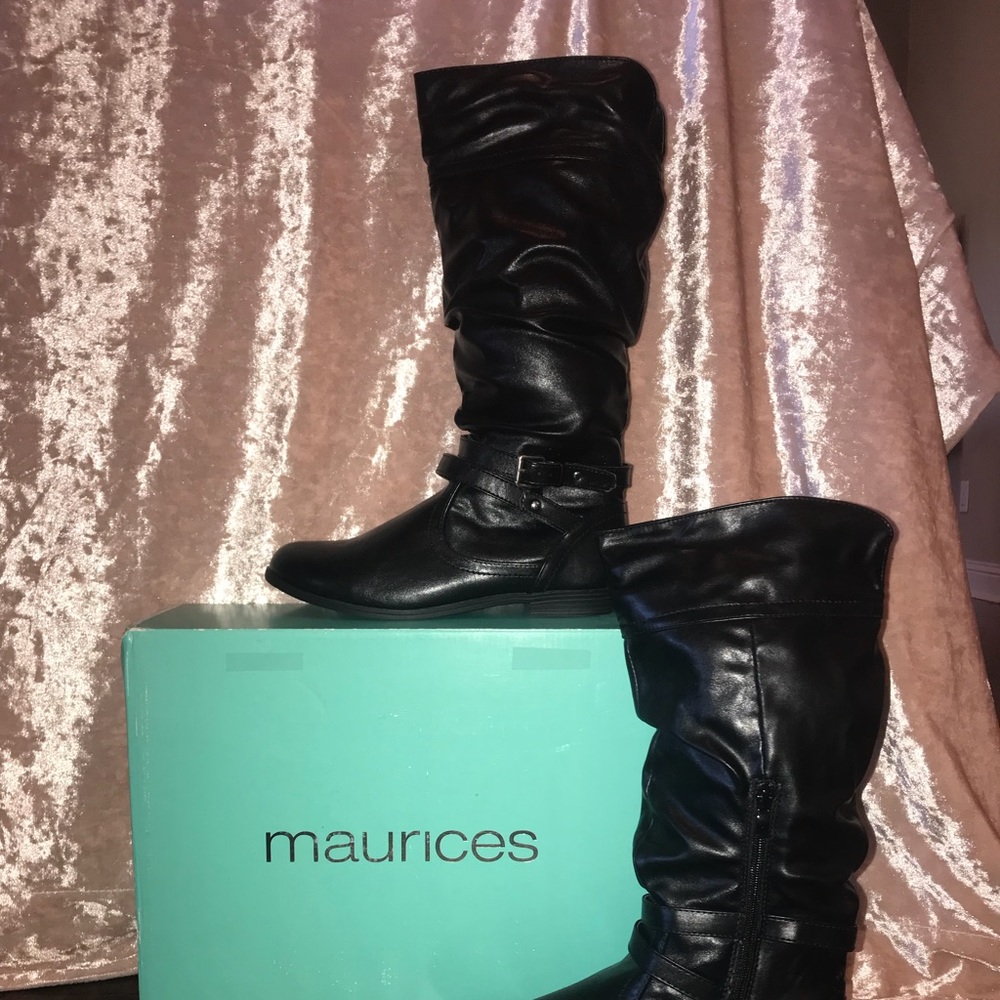 COPY - NWT Maurice’s Nicole flat boot